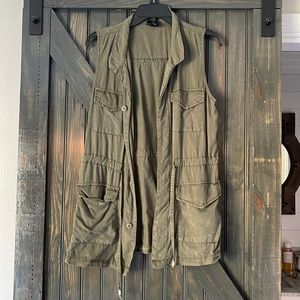 Green cargo vest